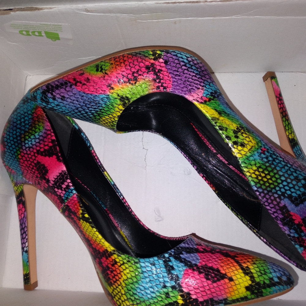 Stiletto pumps